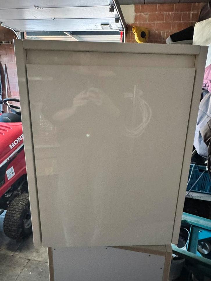 Hoogglanslak nacht/bijzet kastjes - Wit - 2 stuks - 65x50x40, Huis en Inrichting, Slaapkamer | Nachtkastjes, Zo goed als nieuw