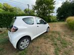 TOYOTA AYGO met tweedehandsrapport ~ 2010 ~ 156000km, Euro 5, Stof, 103 g/km, Wit