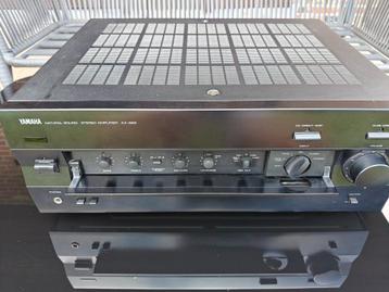 Zware Yamaha versterker 2x 125 W RMS, als nieuw beschikbaar voor biedingen