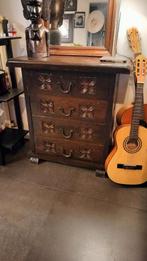 Antieke ladenkast, Ophalen