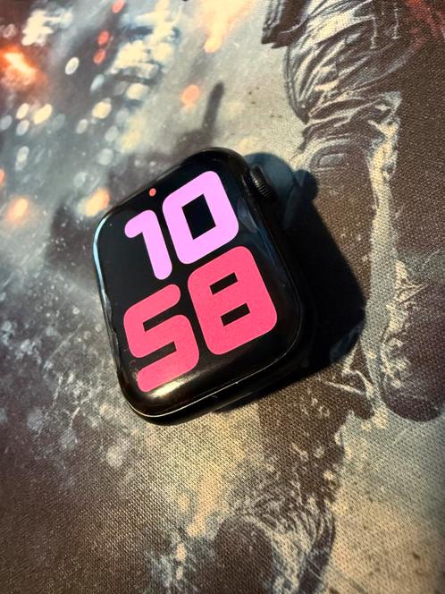 Apple Watch Series 7 (45mm), Zwart, Handtassen en Accessoires, Smartwatches, Zwart, Ophalen of Verzenden