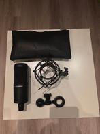 Audio Technica AT2020 XLR met shock mount en table clamp, Musique & Instruments, Enlèvement, Utilisé, Micro studio