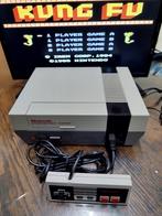 Nintendo NES action set   Fonctionne parfaitement dans tout, Ophalen of Verzenden, Zo goed als nieuw, Met 1 controller, Met games