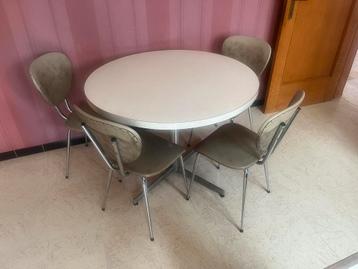 Table ronde pour salle à manger et 4 chaises, Enlèvement, Comme neuf