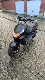 Peugeot kisbee streetzone, Fietsen en Brommers, Ophalen, Overige modellen, Benzine, 50 cc