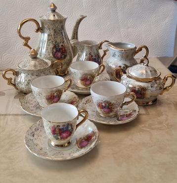 Theeservies  beschikbaar voor biedingen