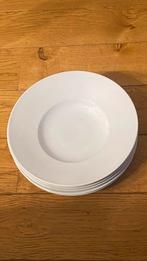 6 witte borden  28 cm, Huis en Inrichting, Keuken | Servies, Verzenden, Zo goed als nieuw, Bord(en)