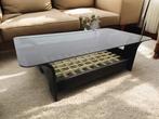 vintage glazen salontafel met donker houten frame, Antiek en Kunst, Ophalen of Verzenden