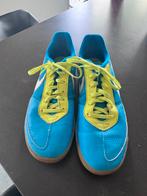 Nike zaalvoetbalschoenen 41, Sport en Fitness, Ophalen, Zo goed als nieuw