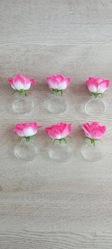 6 servetringen met bloemenpatronen  beschikbaar voor biedingen