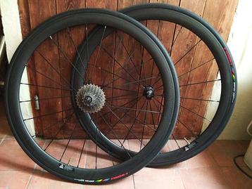 CARBON Wielset 40mm Shimano BANDJES beschikbaar voor biedingen