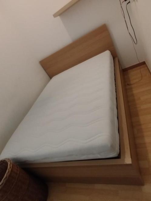 IKEA malm bed 140x200, Huis en Inrichting, Slaapkamer | Bedden, Zo goed als nieuw, Tweepersoons, 140 cm, 200 cm, Hout, Overige kleuren