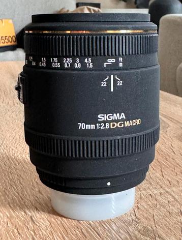 Objectif Sigma 70 mm 1:2.8 DG MACRO. ( Nikon) 