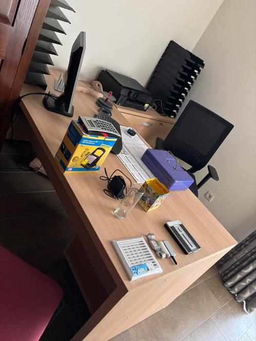 Volledig bureau, Huis en Inrichting, Bureaus, Zo goed als nieuw, Bureau, Ophalen