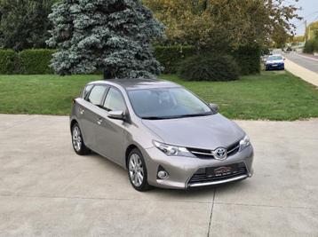 Toyota Auris 1.8i Hybride * Camera - Keyless - Garantie 12M  beschikbaar voor biedingen
