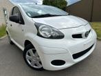 Toyota Aygo 1.0i Euro5 128.000 km volledig logboek, Auto's, Toyota, Voorwielaandrijving, Stof, 50 kW, Zwart