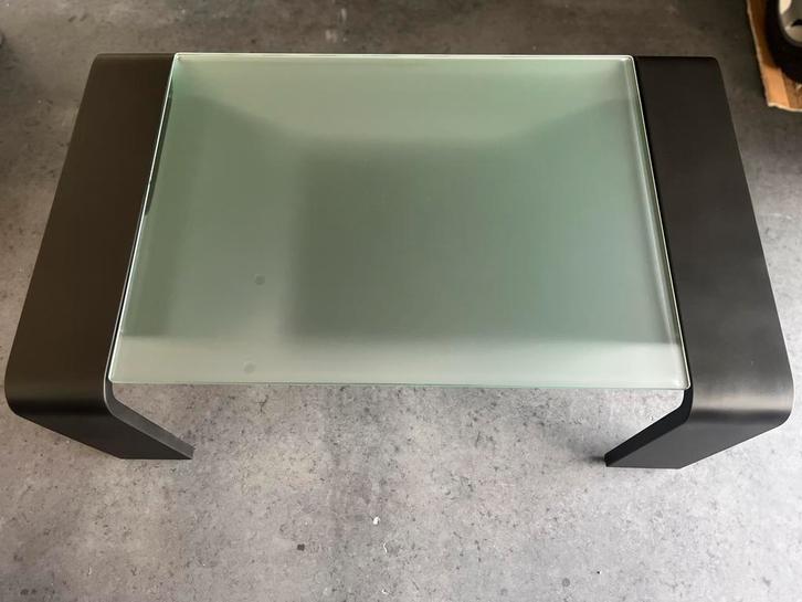 Modern zwart salontafel, Huis en Inrichting, Tafels | Salontafels, Zo goed als nieuw, Glas, Ophalen