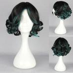 Pruik zonder pony kort met krulletjes zwart groen, Handtassen en Accessoires, Verzenden, Nieuw, Pruik of Haarverlenging