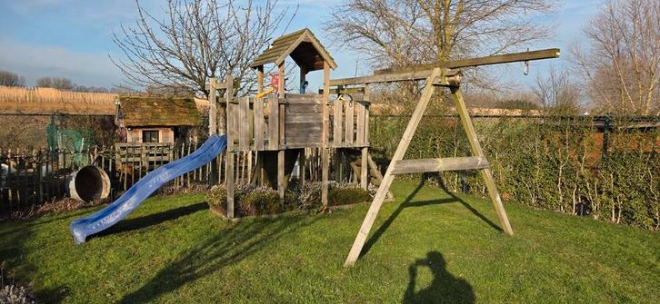 Speeltoren - Klimtoren met glijbaan schommel Wickey, Kinderen en Baby's, Speelgoed | Buiten | Speeltoestellen, Zo goed als nieuw