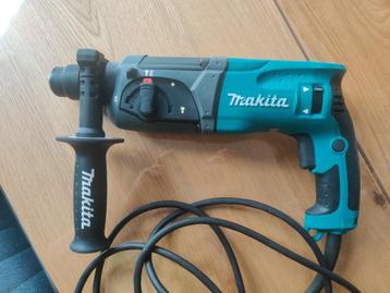 Marteau combiné Makita HR2470 disponible aux enchères