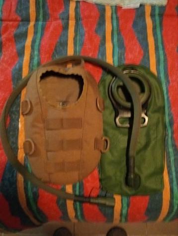 Camelback 1,5 à 2 l, Enlèvement, Comme neuf