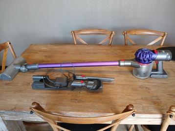 Stofzuiger Dyson V7 beschikbaar voor biedingen