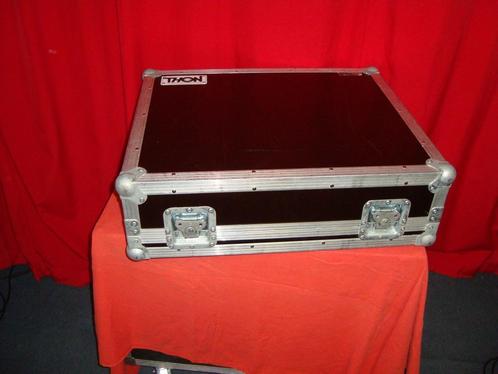 Gebruikt: Thon flightcase voor bijvoorbeeld mengpaneel, Muziek en Instrumenten, Behuizingen en Koffers, Gebruikt, Flightcase, Ophalen of Verzenden
