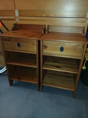 Nachtkastjes bruin vol hout grenen Ikea Hemnes beschikbaar voor biedingen