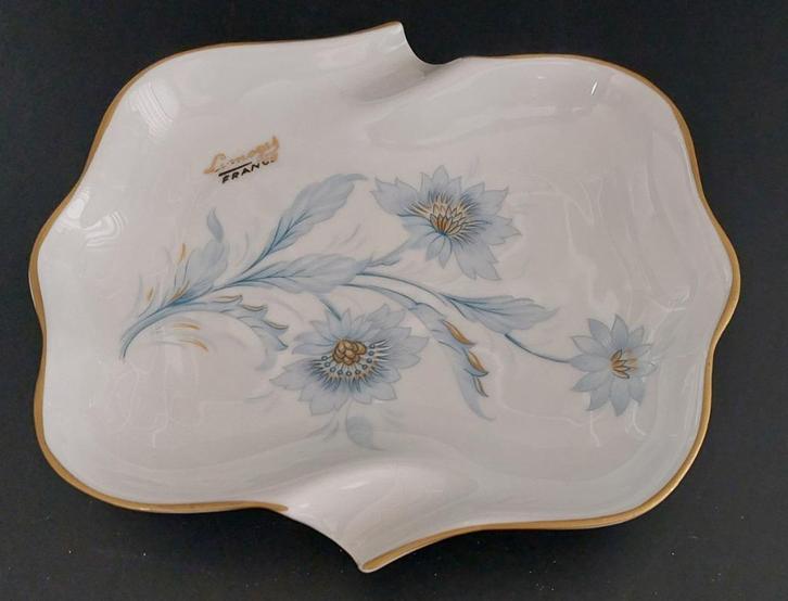 Limoges Frankrijk - Asbak van porselein, Verzamelen, Porselein, Kristal en Bestek, Zo goed als nieuw, Overige typen, Porselein