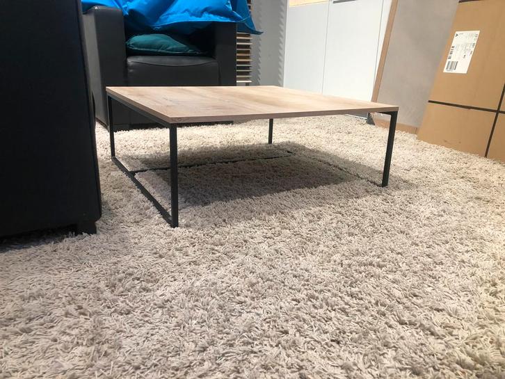 2 tables basses neuves 80x80x30 gagnée en concours ixina, Maison & Meubles, Tables | Tables de salon, Neuf, Chêne, Enlèvement