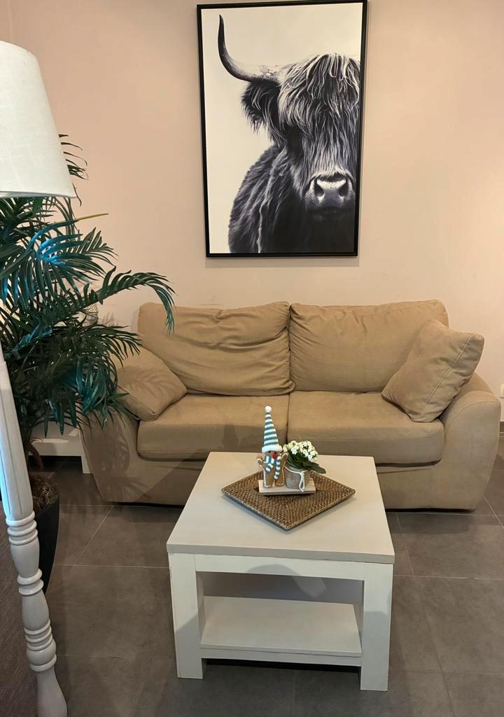 mooie landelijke zetel als nieuw mee nieuw hoes en tafel, Huis en Inrichting, Zetels | Complete zithoeken, Zo goed als nieuw, Ophalen