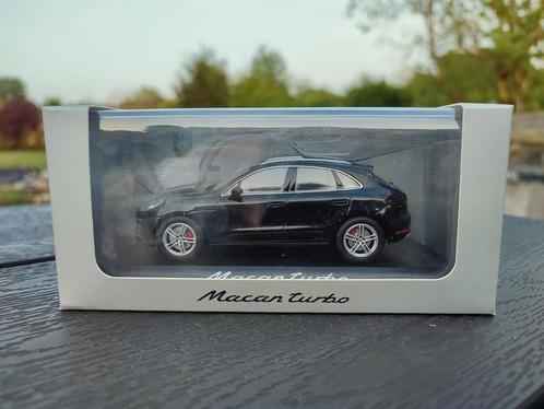 Porsche Macan Turbo 1/43 Minichamps, Hobby en Vrije tijd, Modelauto's | 1:43, Zo goed als nieuw, Auto, MiniChamps, Ophalen of Verzenden