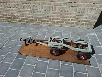 Antiek groot schaalmodel aanhangwagen beschikbaar voor biedingen