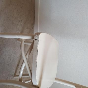 Stoel stijl Thonet beschikbaar voor biedingen