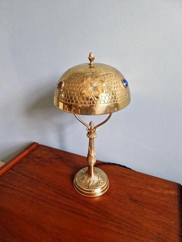 Art Nouveau tafellamp in messing en verguld brons beschikbaar voor biedingen