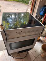 Fornuis met 4 kookzones en oven, Elektronische apparatuur, Fornuizen, Ophalen, Halogeen, Gebruikt, 4 kookzones