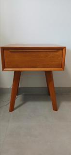 Mooi eiken nachtkastje, mid-century look, Ophalen, Zo goed als nieuw, 45 tot 65 cm, Minder dan 55 cm