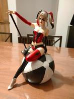HARLEY QUINN "Sit on Ball" - YAMATO Statue by Luis Royo - 26, Collections, Statues & Figurines, Comme neuf, Enlèvement ou Envoi