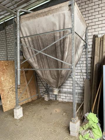 voersilo paarden beschikbaar voor biedingen