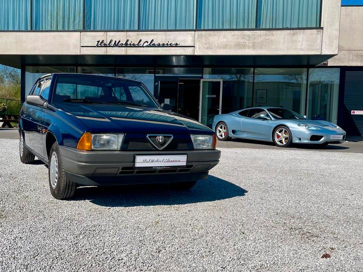 Alfa Romeo 751.8 Carburator Pure Italiaanse passie, Auto's, Oldtimers, Bedrijf, Te koop, Alfa Romeo, Benzine, Berline, 5 deurs