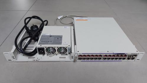 netwerkswitch PoE 24 poorten Alcatel Lucent OS6250-P24, Computers en Software, Netwerk switches, Gebruikt, Ophalen of Verzenden