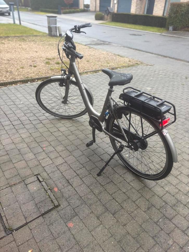 Electriche dames fiets trek, Fietsen en Brommers, Elektrische fietsen, Zo goed als nieuw, Overige merken, Ophalen