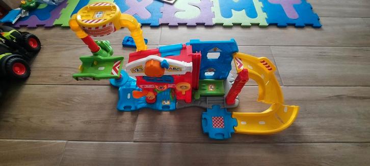 Zoef zoef en toot toot auto's en dieren, met een baan erbij!, Kinderen en Baby's, Speelgoed | Vtech, Ophalen
