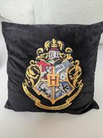 Zwart kussen Harry Potter met Hogwarts logo, Ophalen of Verzenden, Gebruikt, Zwart