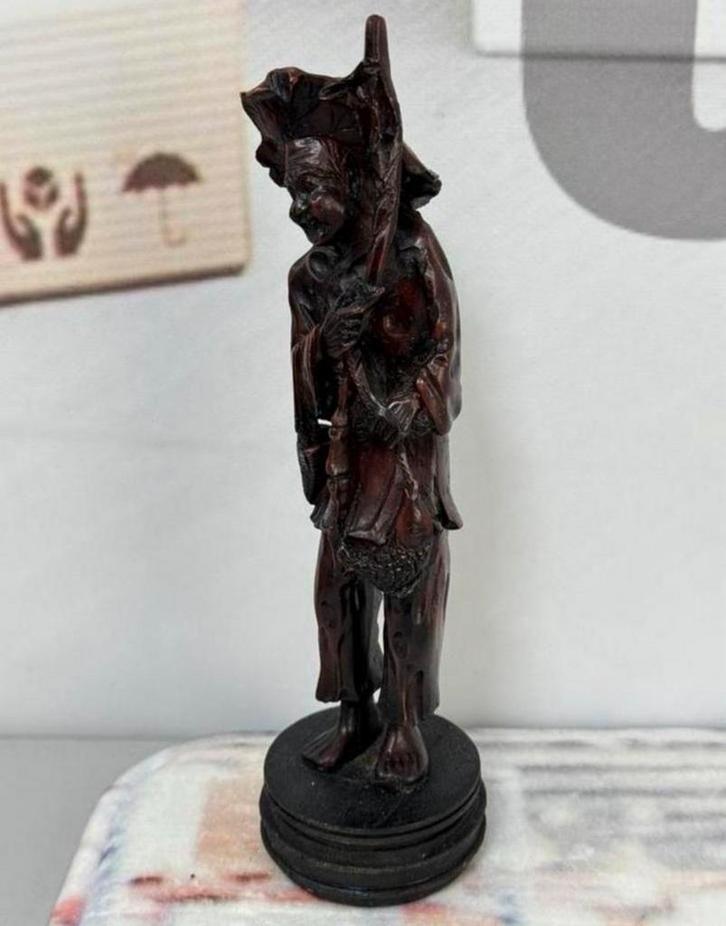 1980 Aziatisch Balinese visser gesneden uit Coromandelhout, Antiek en Kunst, Kunst | Beelden en Houtsnijwerken, Ophalen of Verzenden