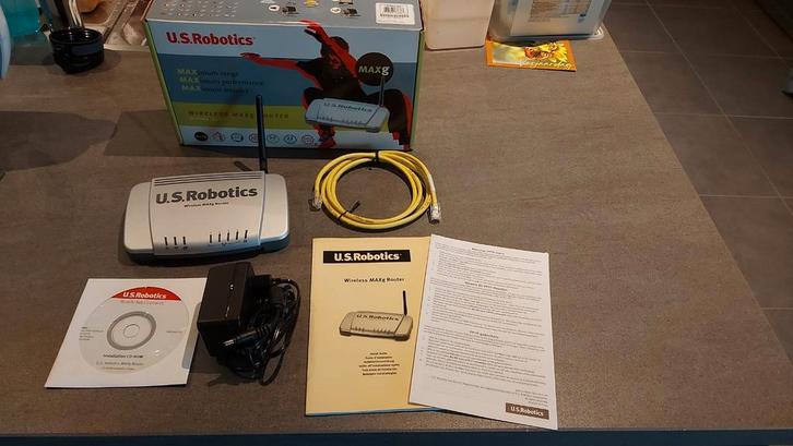 U.S. Robotics Wireless MAXg Router Model 5461, Informatique & Logiciels, Routeurs & Modems, Utilisé, Routeur, Envoi