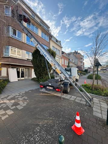 Noodlift  verhuur van lift, vrachtwagen, leeg huis  beschikbaar voor biedingen