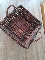 Vierkant rieten mandje, Huis en Inrichting, Woonaccessoires | Schalen en Manden, Mand, Vierkant, Ophalen of Verzenden, Zo goed als nieuw