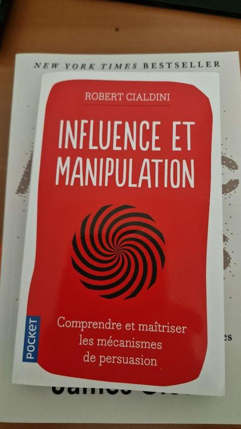 Lot de 4 livres même 5€ je vous les vend, Boeken, Overige Boeken, Nieuw, Ophalen of Verzenden