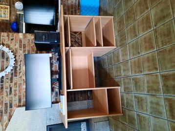 Bureau beukenhouten kleur  beschikbaar voor biedingen